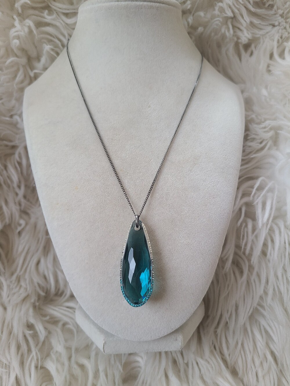 Swarovski Pure Medium Teal Crystal 1098424- Excellent Condition